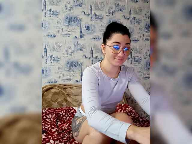 ViolettaKissMe webcam