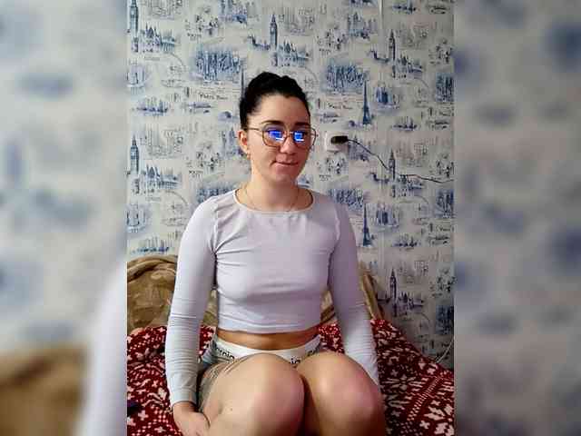 ViolettaKissMe webcam