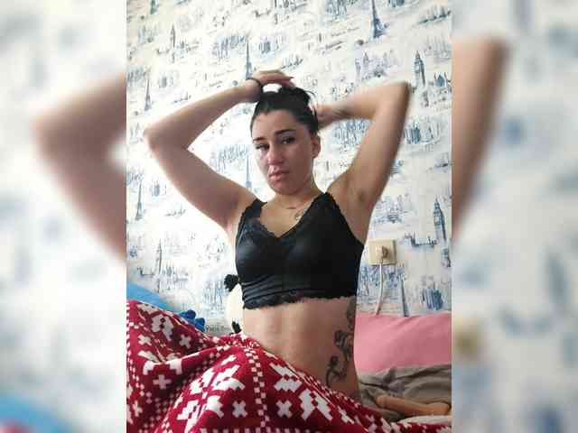 ViolettaKissMe webcam