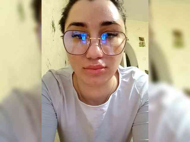 ViolettaKissMe webcam