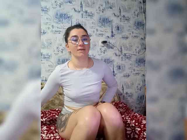 ViolettaKissMe webcam