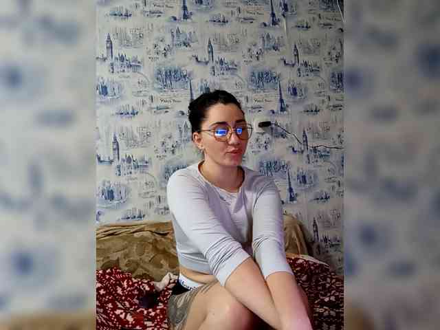 ViolettaKissMe webcam