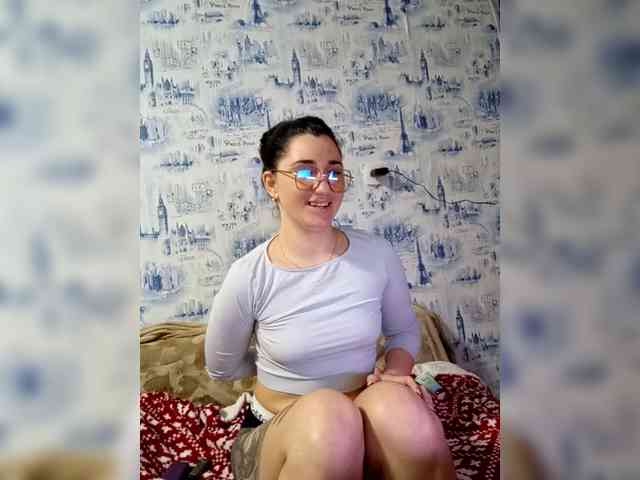 ViolettaKissMe webcam