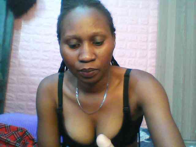 Sexy-melanin001 webcam