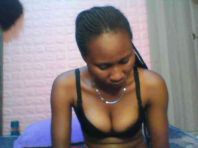 Sexy-melanin001 webcam