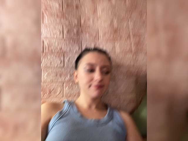 Entra en el chat con el modelo Sanda2002 Sanda2002