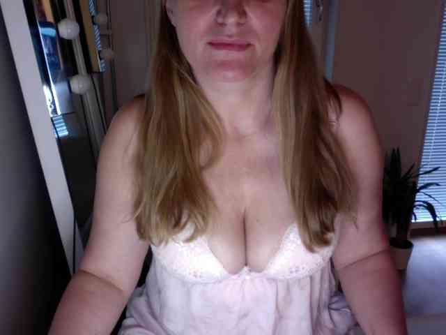 TheGirlNextDoor1 webcam