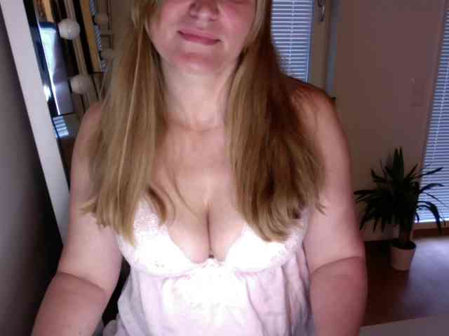 TheGirlNextDoor1 webcam