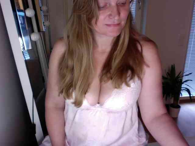 TheGirlNextDoor1 webcam