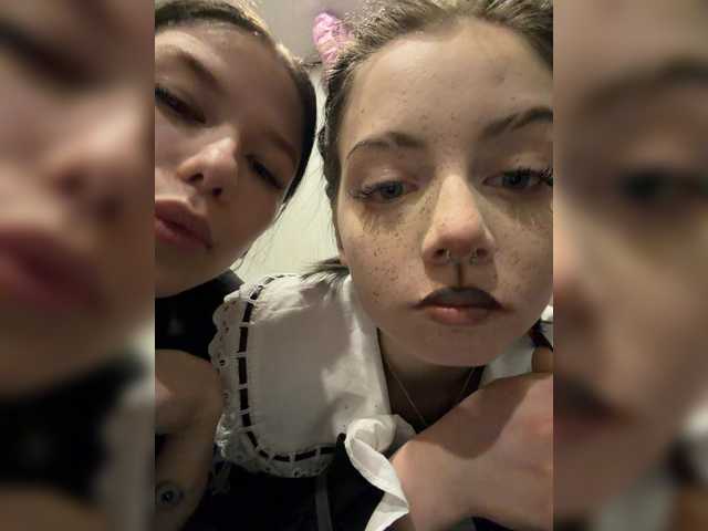 Entra en el chat con el modelo AnmiXHot AnmiXHot