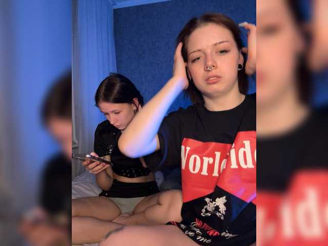 Accedi alla chat con il nickname AnmiXHot AnmiXHot