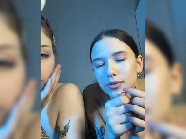 Entra en el chat con el modelo AnmiXHot AnmiXHot