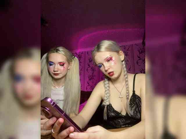 BlondeDuet webcam