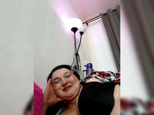 SVETIKBOMBOCHKA webcam