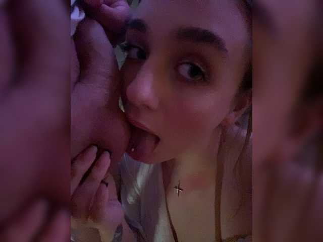 Entra en el chat con el modelo WildLoversOne WildLoversOne