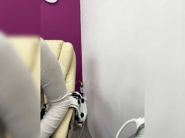 Entrez le videochat erotique avec le
modèle VikaAndMilana VikaAndMilana