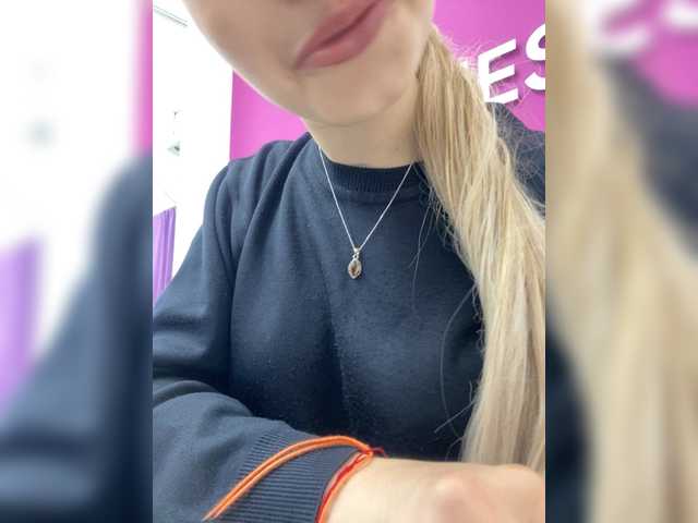 Entrez le videochat erotique avec le
modèle VikaAndMilana VikaAndMilana