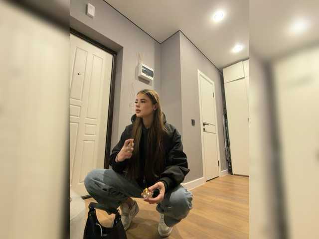 Entra en el chat con el modelo Vik04ka Vik04ka