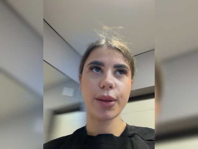 Vai a chattare su Vik04ka Vik04ka