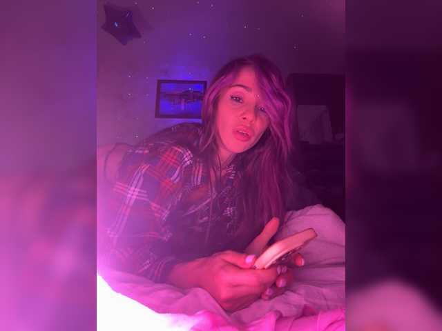 Entrez le videochat erotique avec le
modèle VIP17CoupleDream VIP17CoupleDream