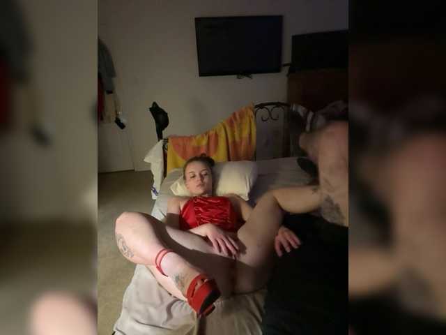 Vai a chattare su TattedNConvicted1 TattedNConvicted1