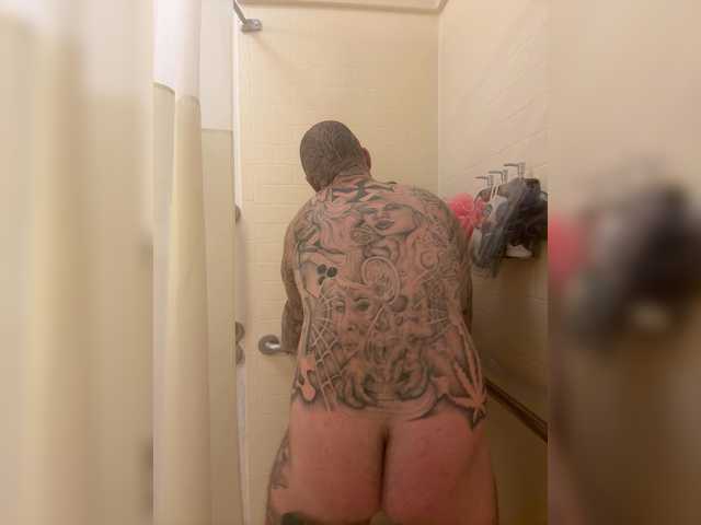 Accedi alla chat con il nickname TattedNConvicted1 TattedNConvicted1