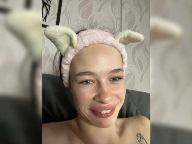 Vai a chattare su IvyAndAlan IvyAndAlan