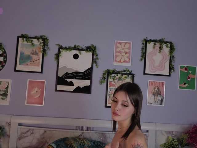 go to chat with hollydreamer