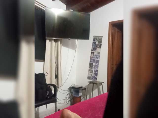 Taniamilf69 Live Cam on BongaCams