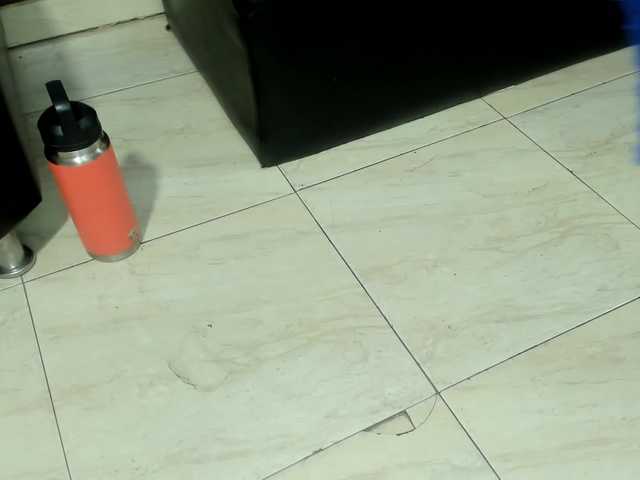 Accedi alla chat con il nickname burning-foryou burning-foryou