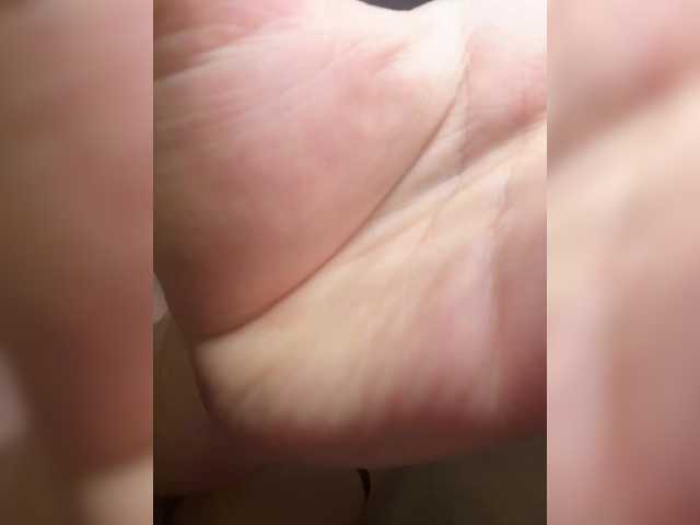 Entra en el chat con el modelo queenlove69a queenlove69a