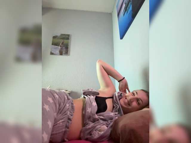 Accedi alla chat con il nickname EvilGirl18 EvilGirl18