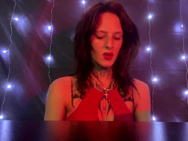 AileenCadet Live Cam Chat on BongaCams