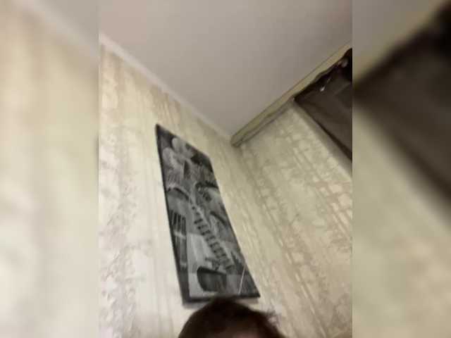 Entra en el chat con el modelo _Pupuni_ _Pupuni_