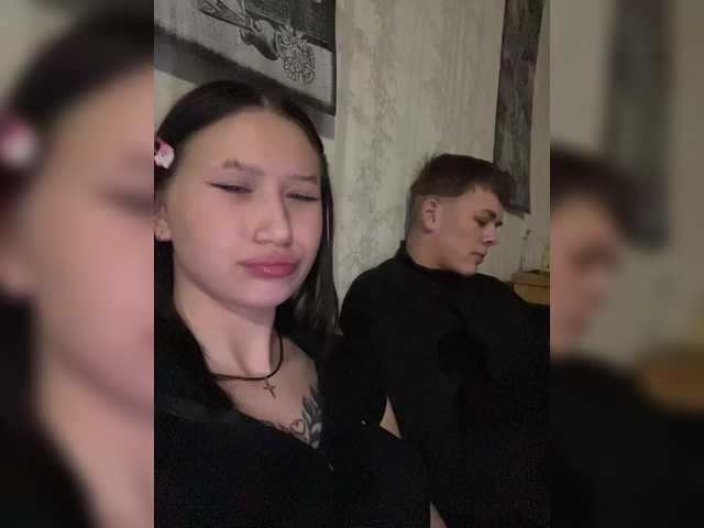 Entra en el chat con el modelo _Pupuni_ _Pupuni_