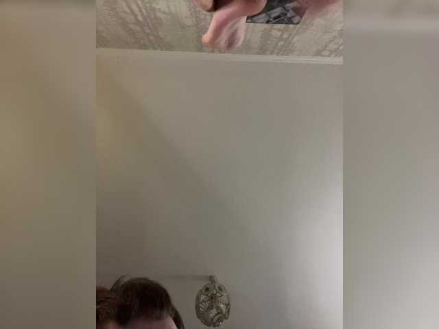 Entra en el chat con el modelo _Pupuni_ _Pupuni_