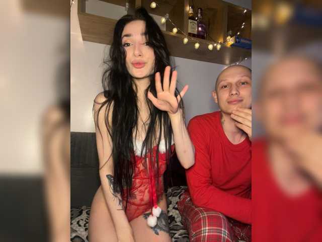 Entra en el chat con el modelo Dark-Luna Dark-Luna