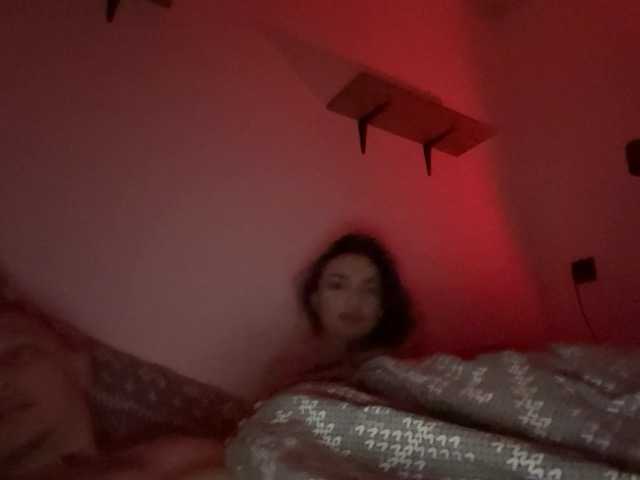 Entra en el chat con el modelo Dark-Luna Dark-Luna