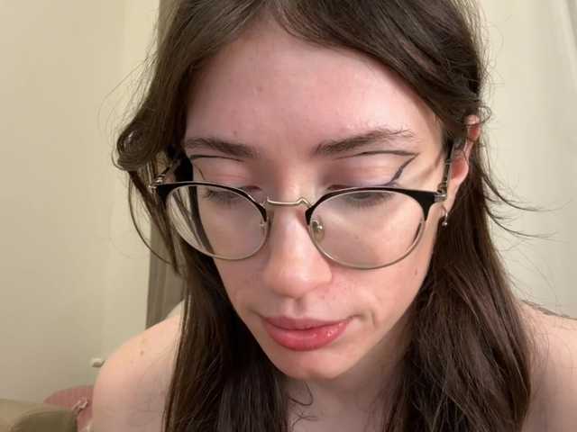 Entra en el chat con el modelo KellyyBeryy KellyyBeryy