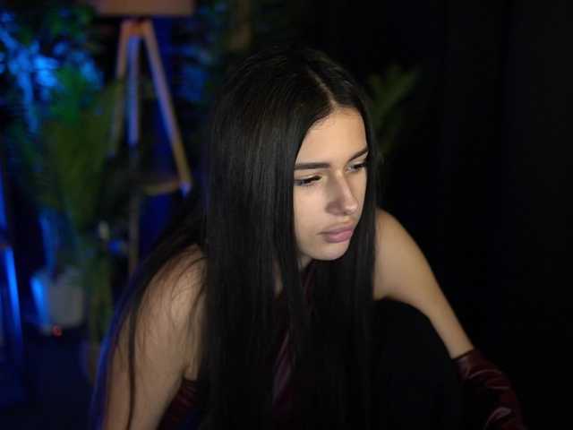 Vai a chattare su LuxeAvelyn LuxeAvelyn