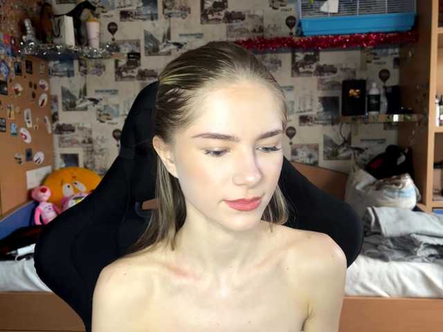 Vai a chattare su LuveniaMalena LuveniaMalena