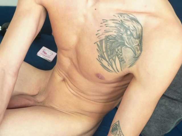 Entrez le videochat erotique avec le
modèle skinnybitch18 skinnybitch18