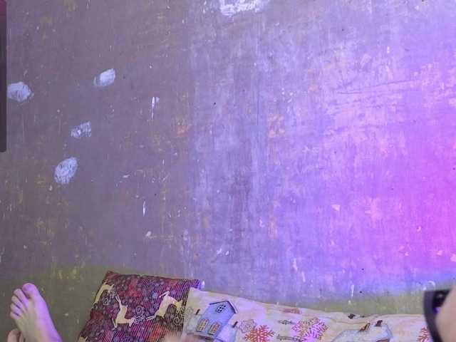 Entrez le videochat erotique avec le
modèle somniya somniya