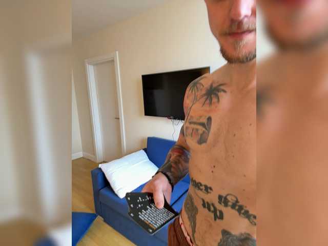 Vai a chattare su Jack-Alice Jack-Alice