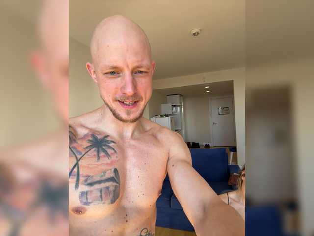 Accedi alla chat con il nickname Jack-Alice Jack-Alice