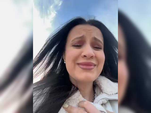 go to chat with EvaRoughe