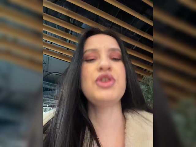 go to chat with EvaRoughe