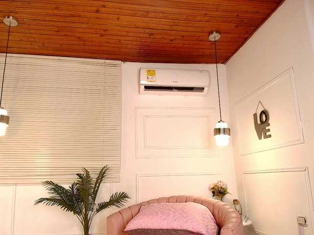 Vai a chattare su alessia-moon alessia-moon