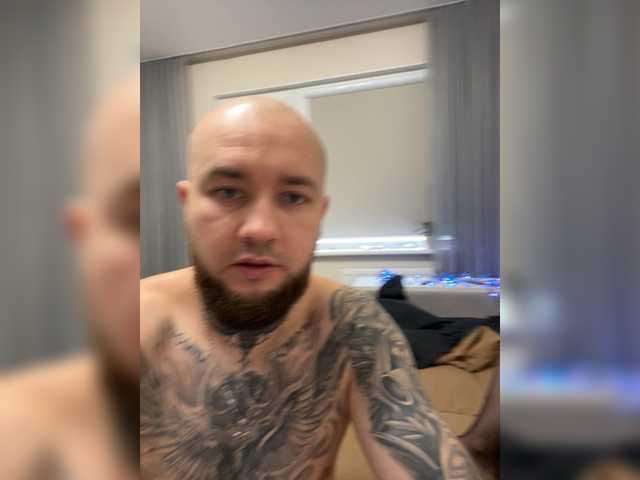 Entra en el chat con el modelo NoMoneyNoHoney NoMoneyNoHoney