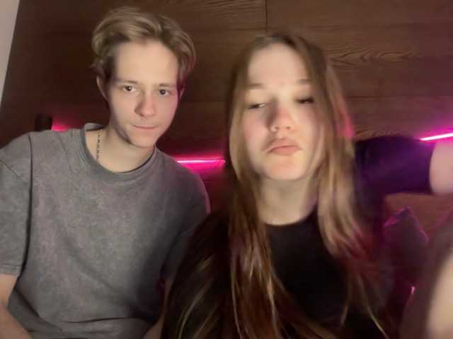 Entrez le videochat erotique avec le
modèle titsDestroy2007 titsDestroy2007